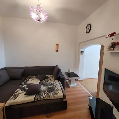 Dom Z 3 Sypialniami 펜션 *