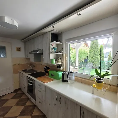 펜션 Dom Z 3 Sypialniami 포비에로보