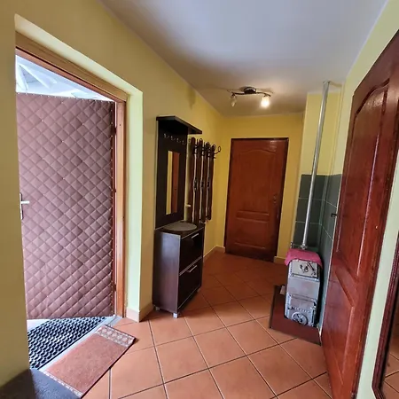 Dom Z 3 Sypialniami * 포비에로보